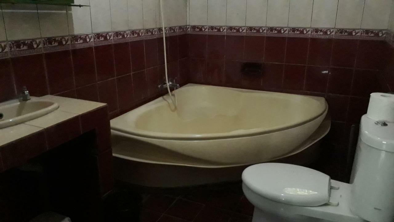 Jabu Rosmina Hotell Citeureup Exteriör bild
